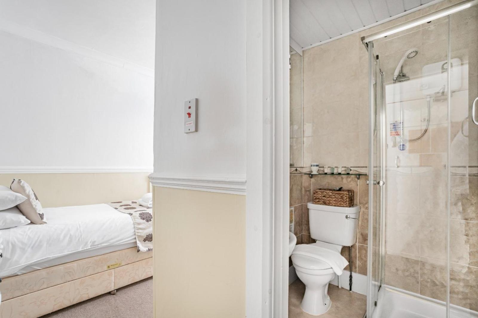 Summerlands Guest House Torquay Buitenkant foto