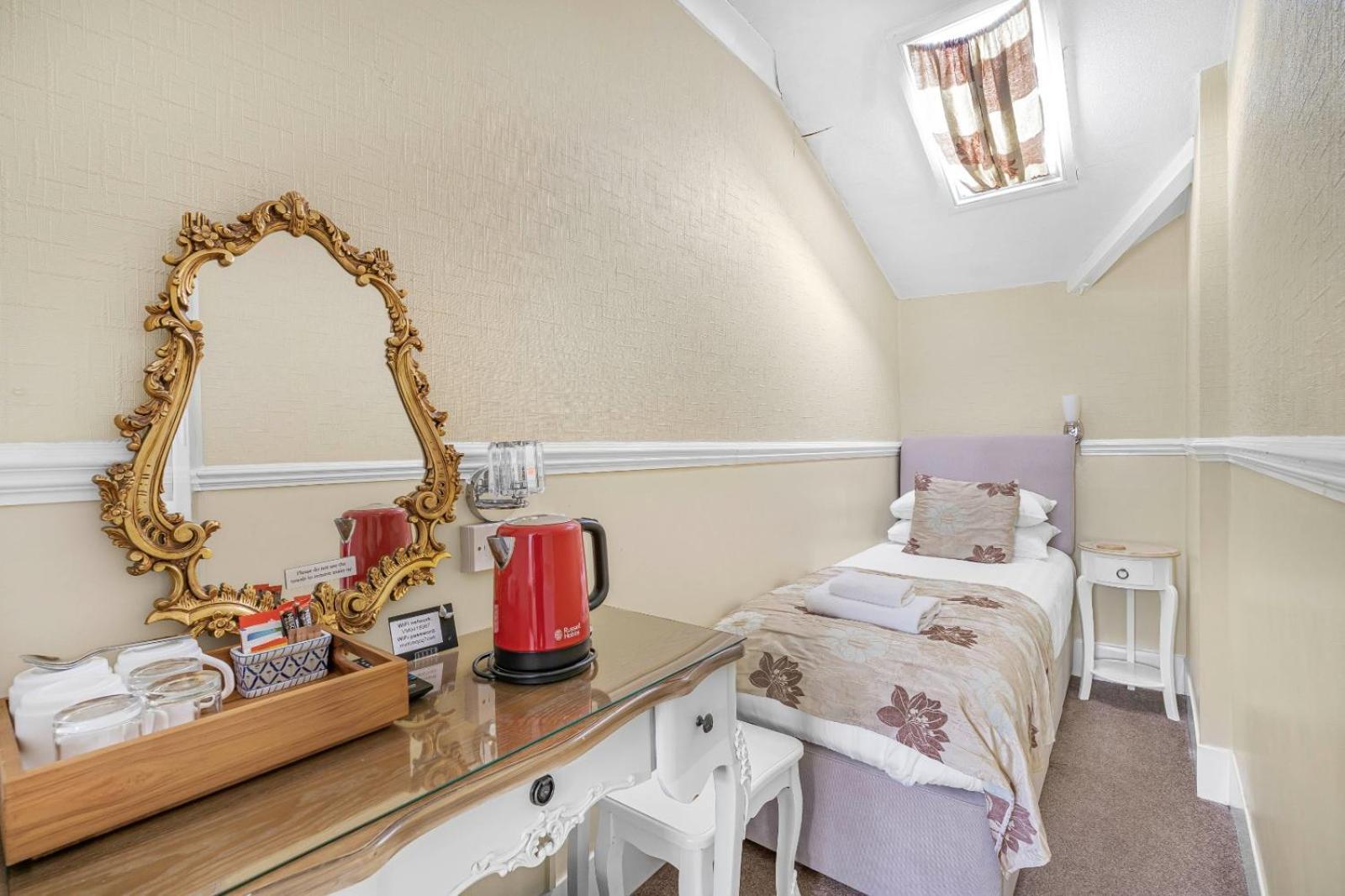 Summerlands Guest House Torquay Buitenkant foto