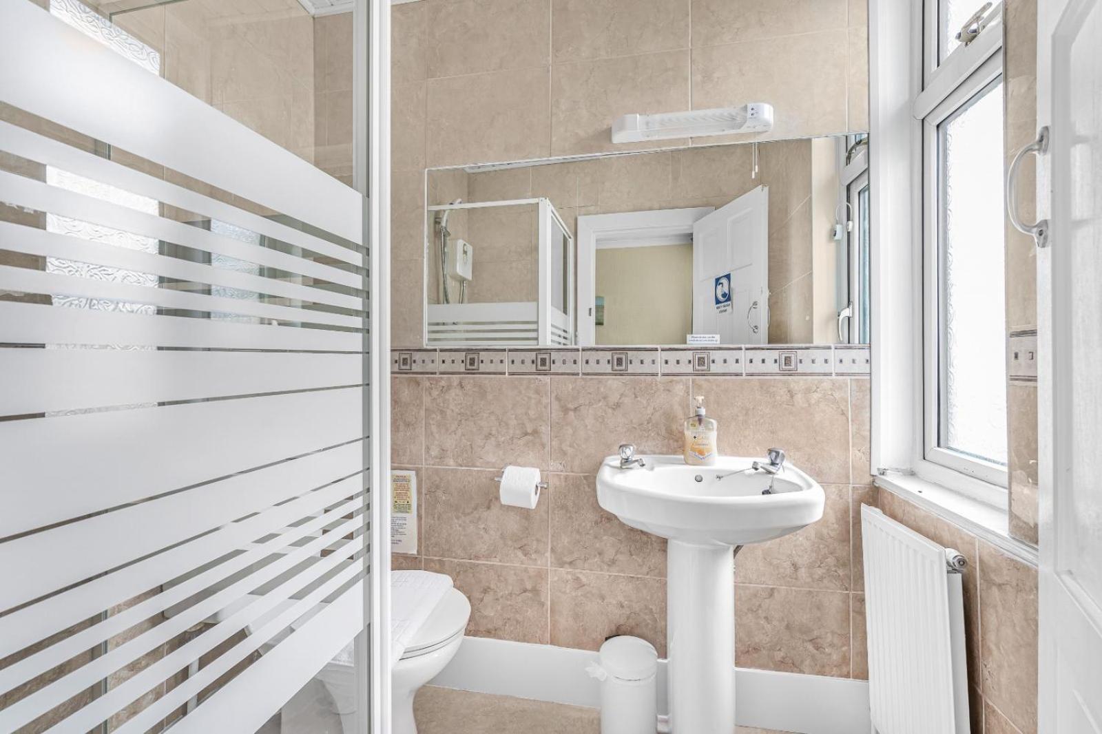 Summerlands Guest House Torquay Buitenkant foto